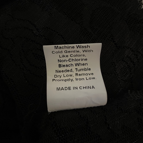 Women’s Mesh Blouse - Picture 3 of 3